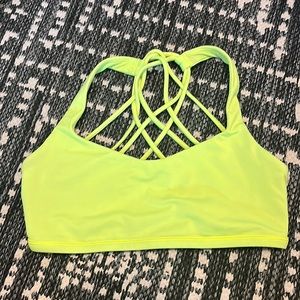 Lululemon Free to be bra size 4!!!